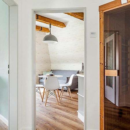 Harmonia Apartman Erkellyel Es Szaunaval 블로톤퓌레드 외부 사진