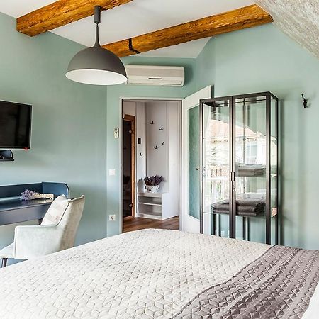 Harmonia Apartman Erkellyel Es Szaunaval 블로톤퓌레드 외부 사진