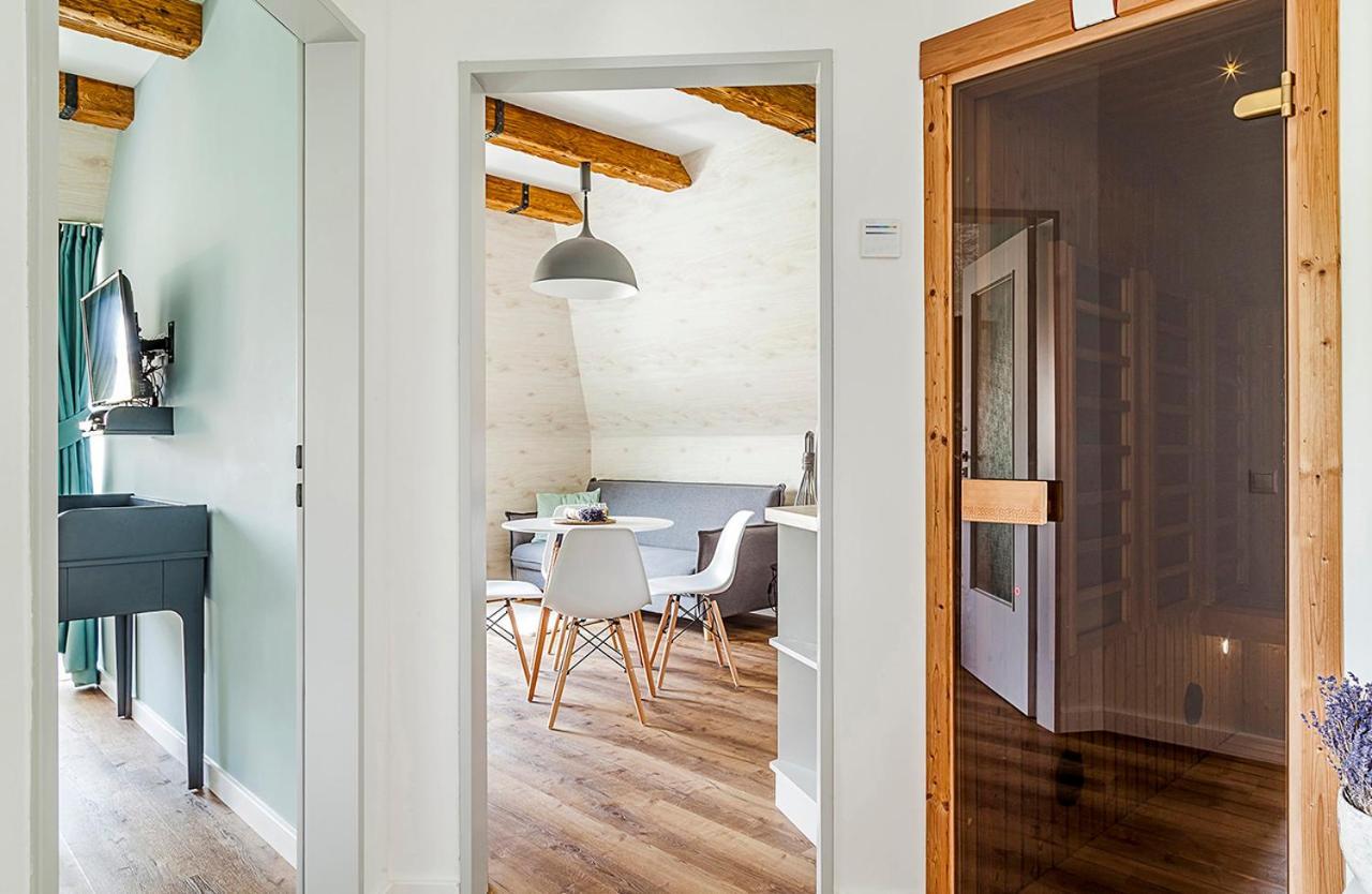 Harmonia Apartman Erkellyel Es Szaunaval 블로톤퓌레드 외부 사진
